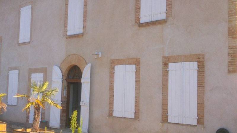 Pose de volets à La Magdelaine-sur-Tarn – Isolation, sécurité et esthétique