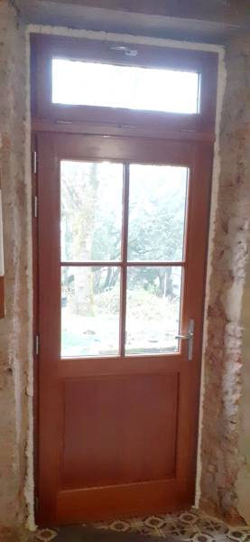 Remplacement d'une porte d'entrée bois à Villemur sur tarn près de Toulouse